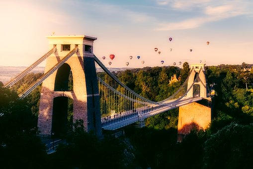 The Ultimate Bristol Travel Guide – Things to do, eat and see in Bristol!