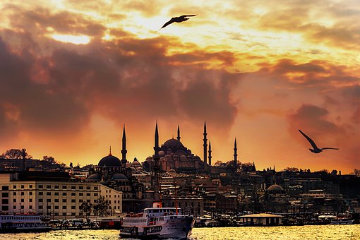 Istanbul Travel Guide : Things to do, see, eat and experience in Istanbul.